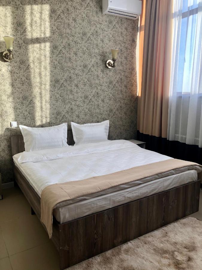 Tarlan Hotel Aktau  Kültér fotó