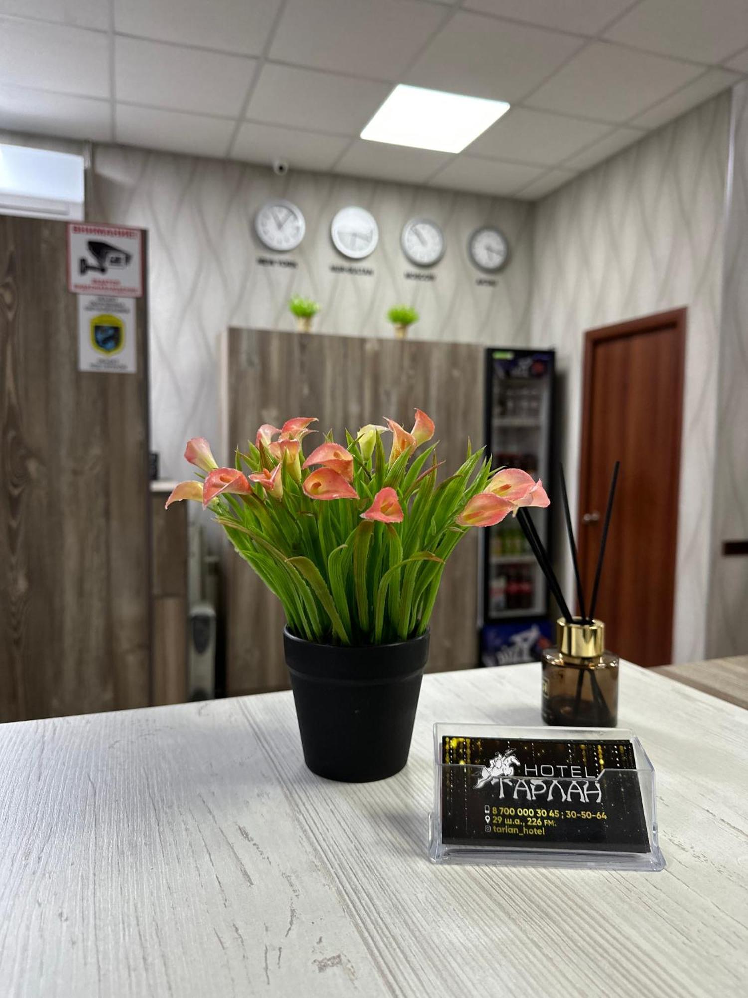 Tarlan Hotel Aktau  Kültér fotó