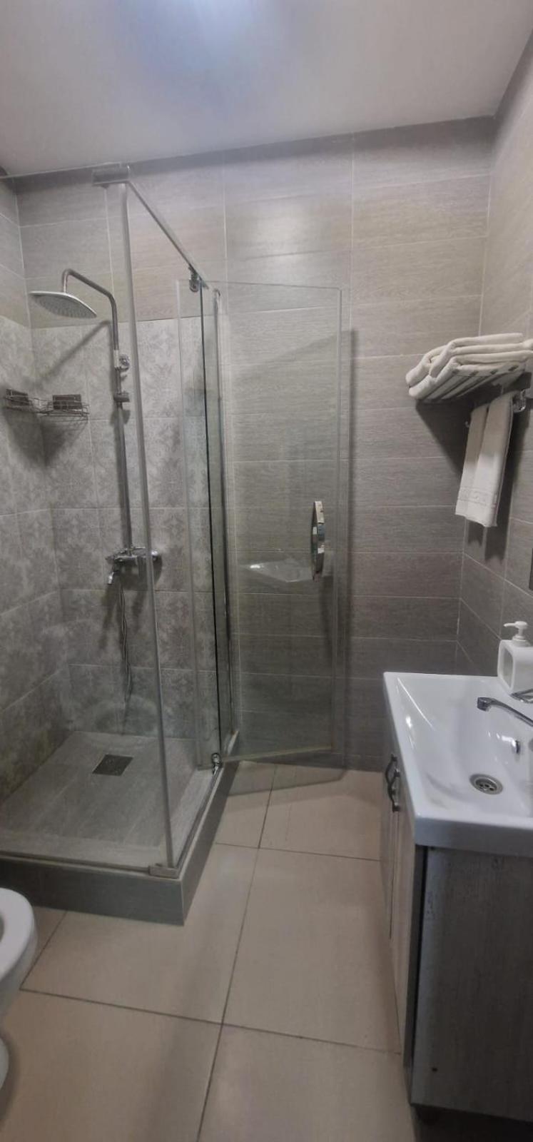 Tarlan Hotel Aktau  Kültér fotó