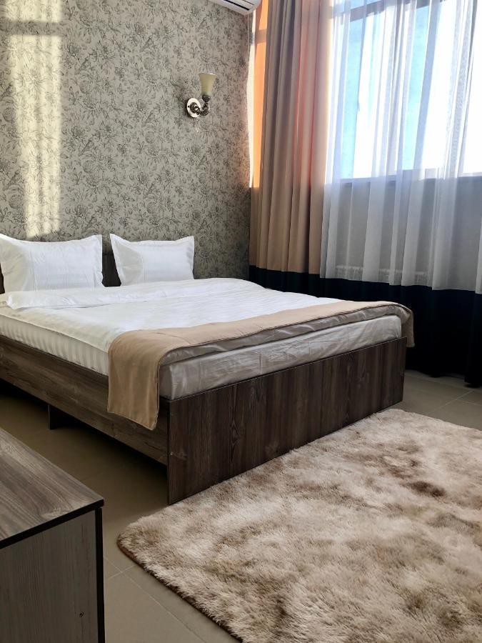 Tarlan Hotel Aktau  Kültér fotó